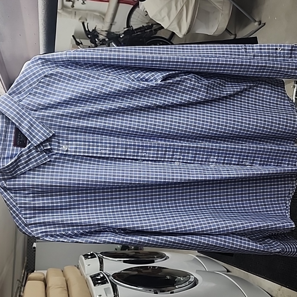 UNTUCKit dress shirt